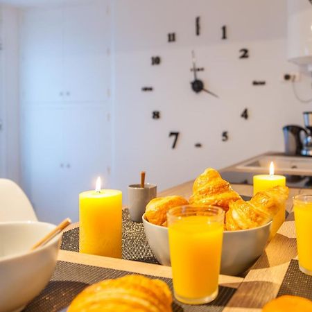 Beautiful Renovated Studio With View- Old Hyères Екстериор снимка