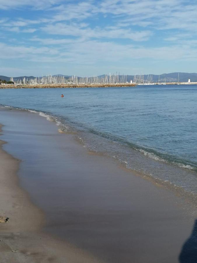 Beautiful Renovated Studio With View- Old Hyères Екстериор снимка