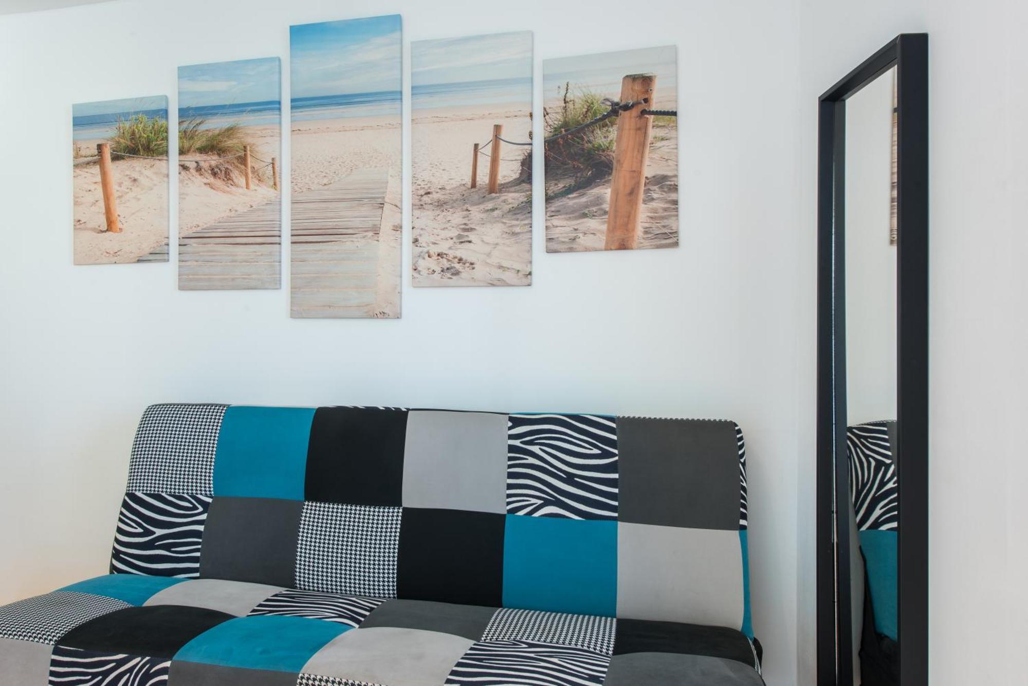 Beautiful Renovated Studio With View- Old Hyères Екстериор снимка