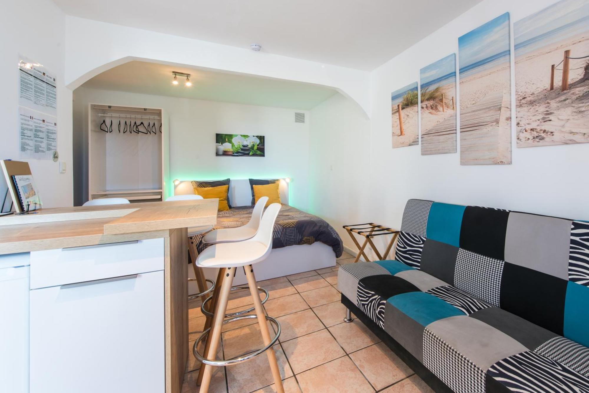 Beautiful Renovated Studio With View- Old Hyères Екстериор снимка